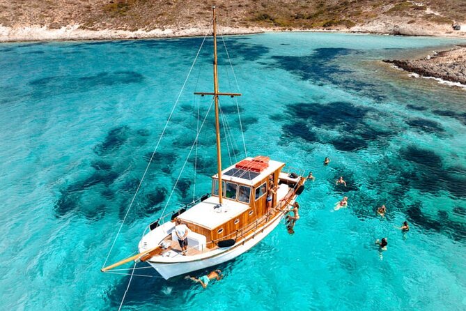 Rent a Boat in Paros